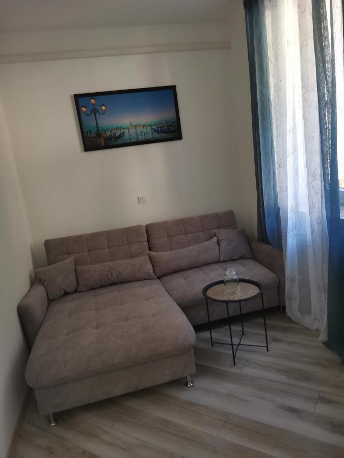 Studio Apartman Kristina Apartment Pula Exterior photo