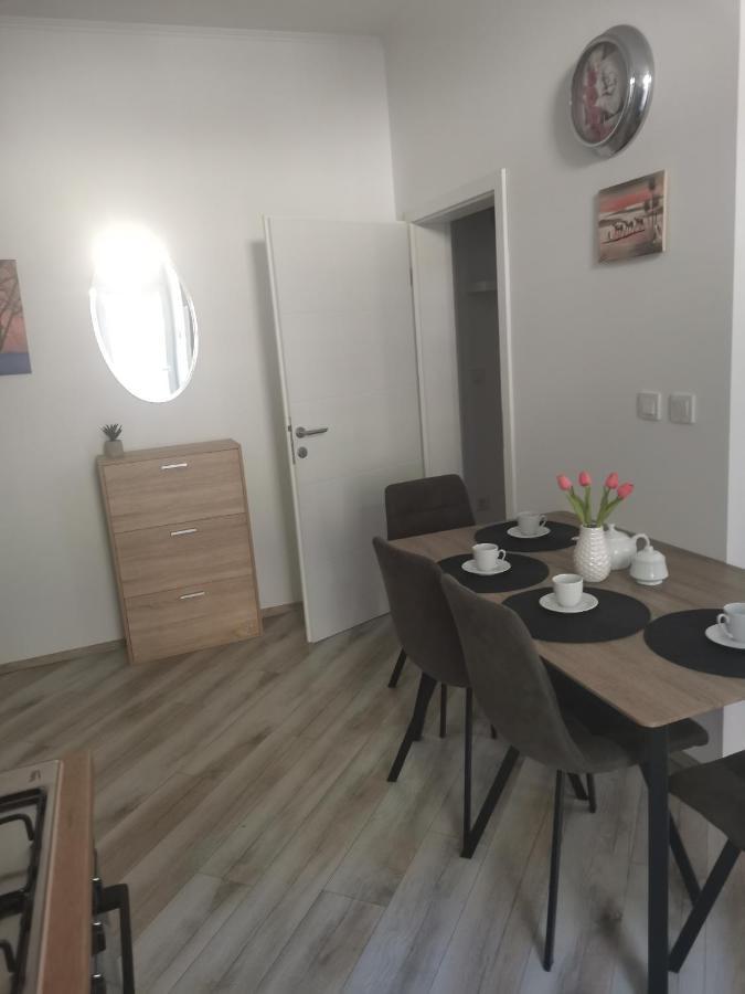 Studio Apartman Kristina Apartment Pula Exterior photo